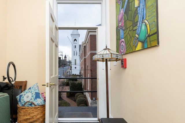 117 W Frederick St Apt 2, Staunton, VA 24401