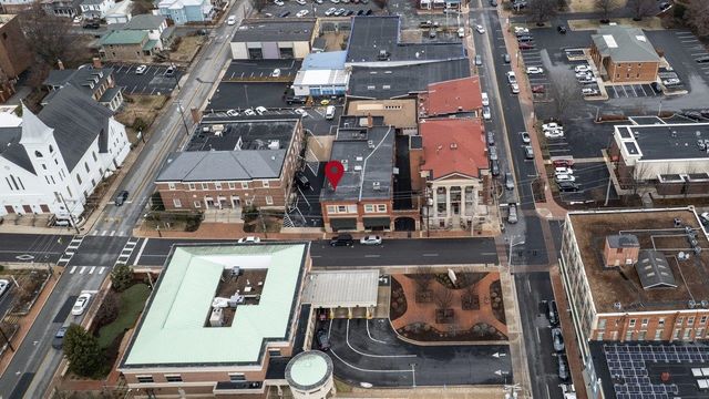 117 W Frederick St Apt 2, Staunton, VA 24401