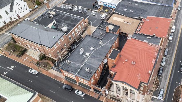 117 W Frederick St Apt 2, Staunton, VA 24401