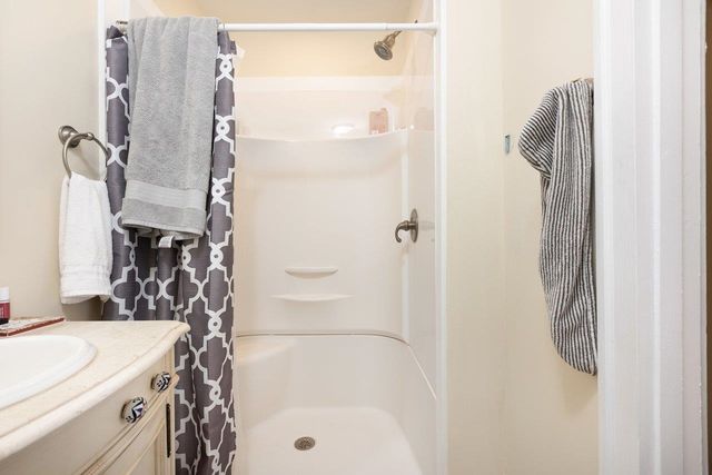 117 W Frederick St Apt 2, Staunton, VA 24401