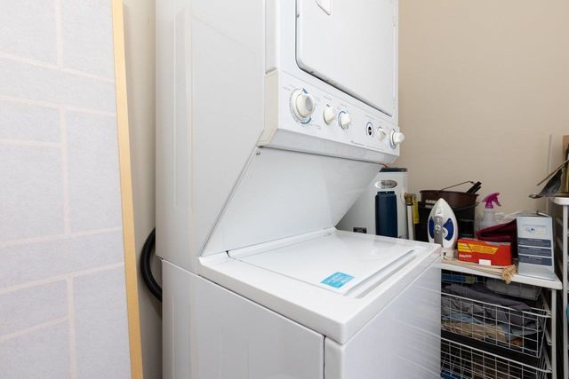 117 W Frederick St Apt 2, Staunton, VA 24401