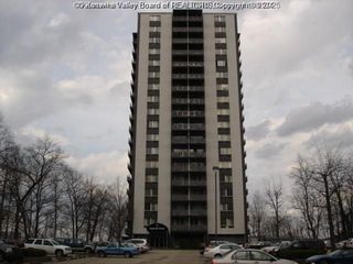 1800 Roundhill Road 307, Charleston, WV 25314
