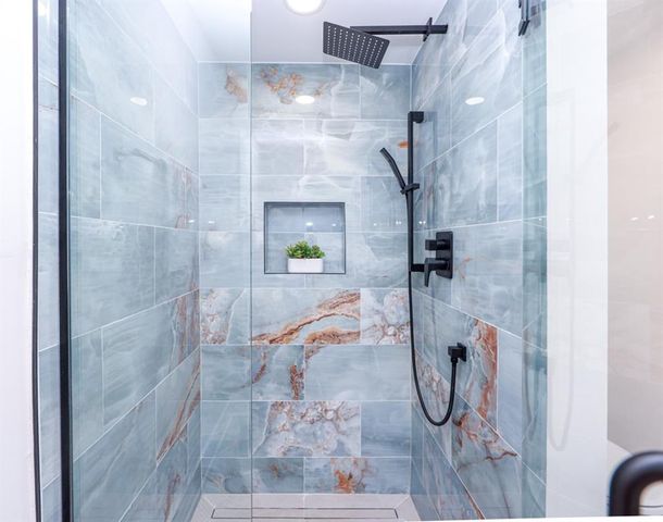 2566 Creekwood Terrace, Decatur, GA 30030