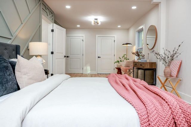 2566 Creekwood Terrace, Decatur, GA 30030