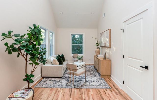 2566 Creekwood Terrace, Decatur, GA 30030