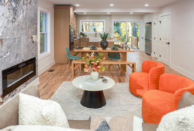 2566 Creekwood Terrace, Decatur, GA 30030