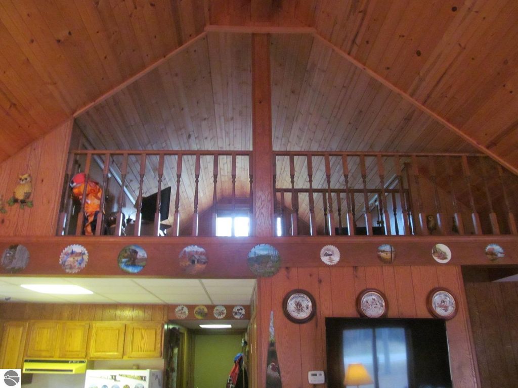 Image 9 of property listing at 1191 W 10 1/2 Mile Road, Irons, MI 49644