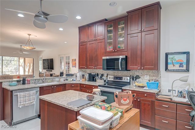 11064 Esteban DR, Fort Myers, FL 33912