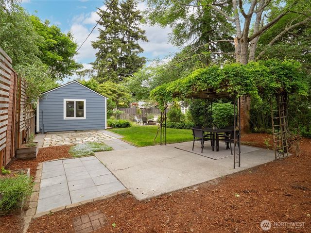 4718 49th Avenue SW, Seattle, WA 98116