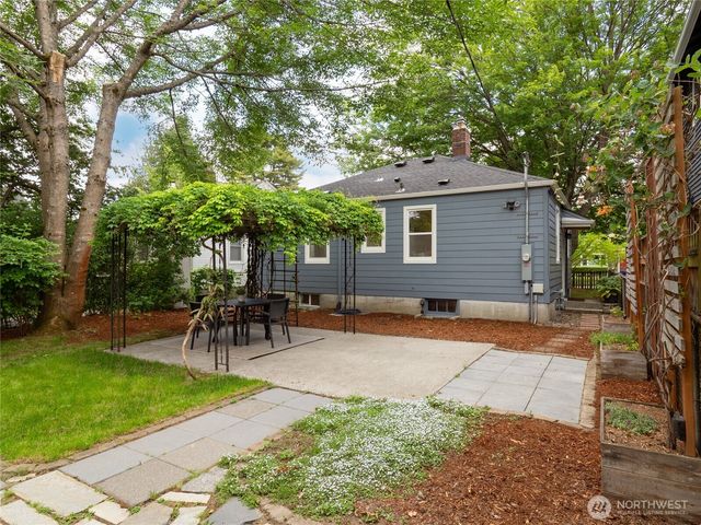 4718 49th Avenue SW, Seattle, WA 98116