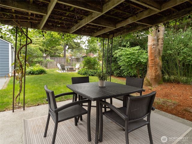4718 49th Avenue SW, Seattle, WA 98116