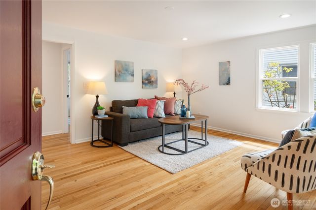 4718 49th Avenue SW, Seattle, WA 98116