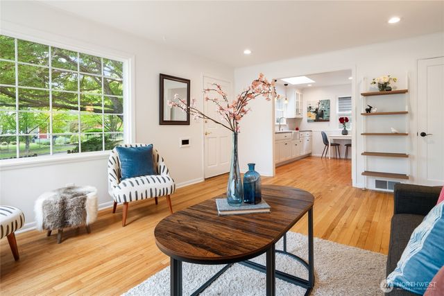 4718 49th Avenue SW, Seattle, WA 98116