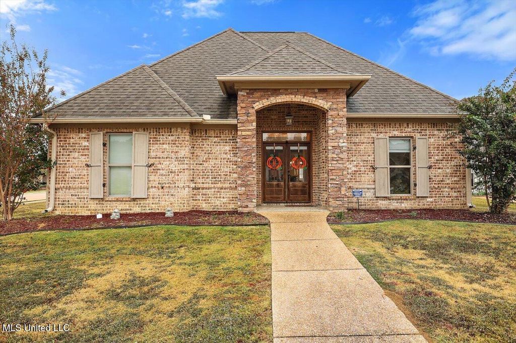 601 Emerald Court, Brandon, MS 39047