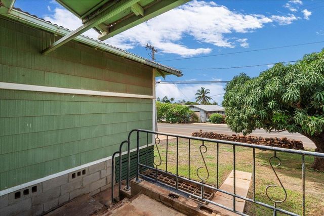275 Kenolio Rd, Kihei, HI 96753
