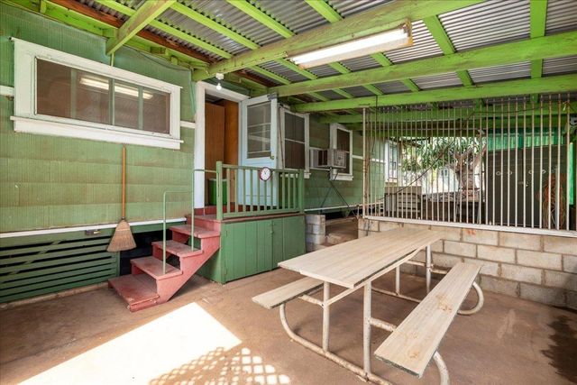 275 Kenolio Rd, Kihei, HI 96753