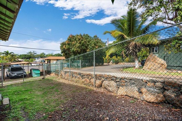 275 Kenolio Rd, Kihei, HI 96753