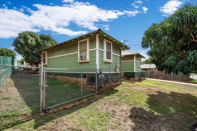 275 Kenolio Rd, Kihei, HI 96753