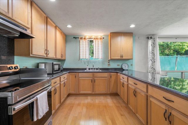 275 Kenolio Rd, Kihei, HI 96753