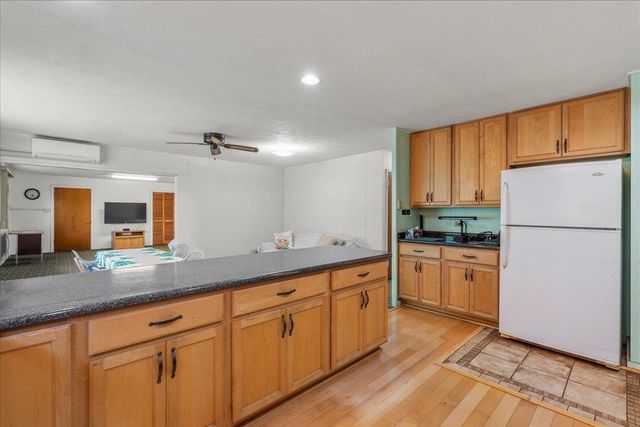 275 Kenolio Rd, Kihei, HI 96753