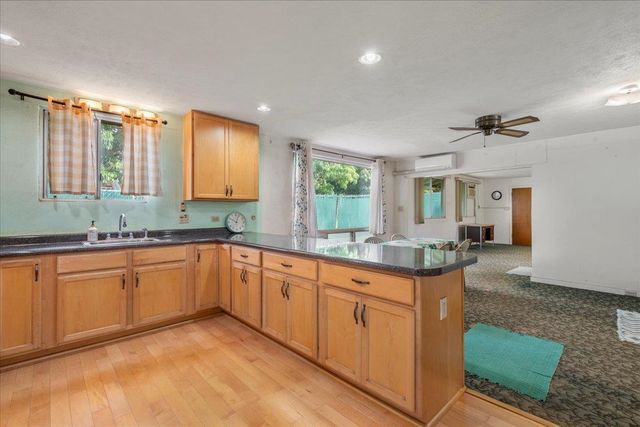 275 Kenolio Rd, Kihei, HI 96753