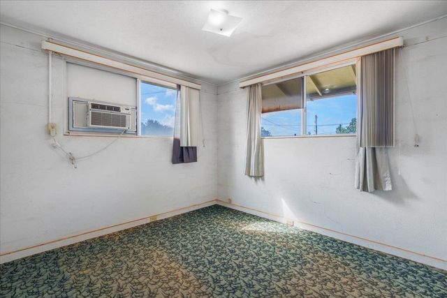 275 Kenolio Rd, Kihei, HI 96753