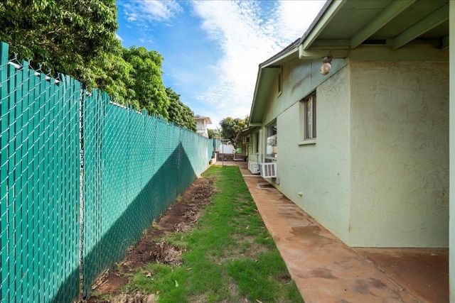 275 Kenolio Rd, Kihei, HI 96753