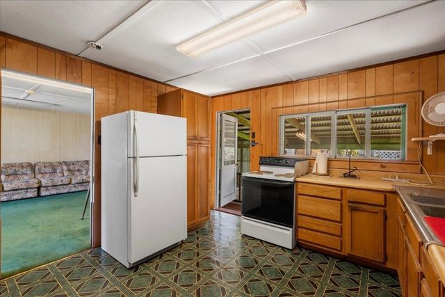 275 Kenolio Rd, Kihei, HI 96753