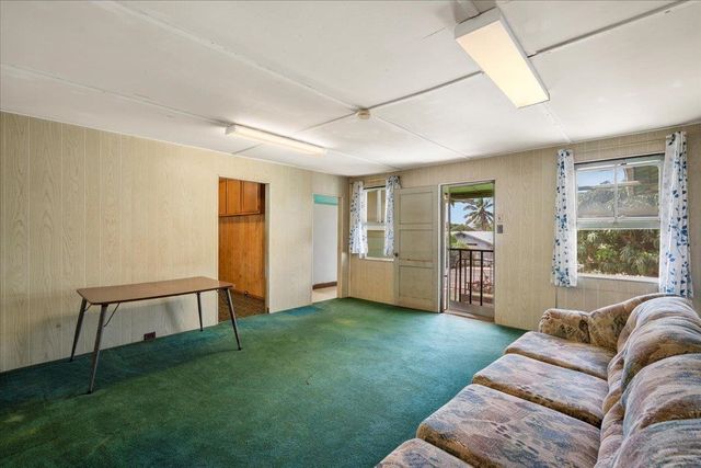 275 Kenolio Rd, Kihei, HI 96753