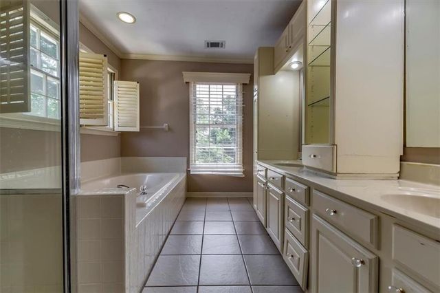6963 Whispering Oaks Court, Stone Mountain, GA 30087
