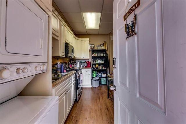 6963 Whispering Oaks Court, Stone Mountain, GA 30087