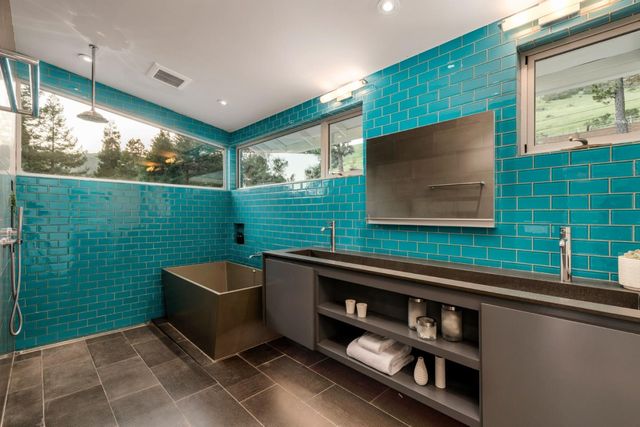 2570 Purisima Creek Road, Half Moon Bay, CA 94019