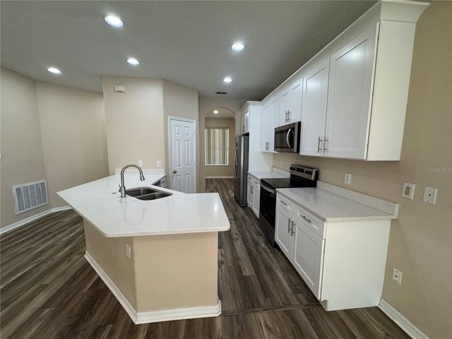 14908 HUNTCLIFF PARK WAY, Orlando, FL 32824