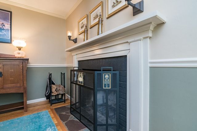 2 Lakeview Ave, Granby, MA 01033
