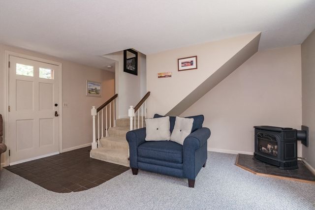 2 Lakeview Ave, Granby, MA 01033