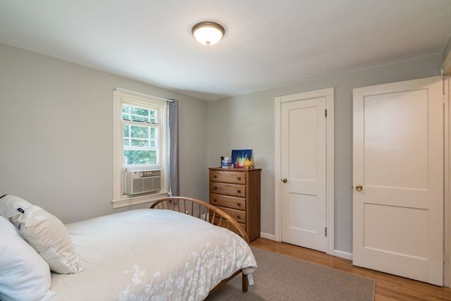 2 Lakeview Ave, Granby, MA 01033