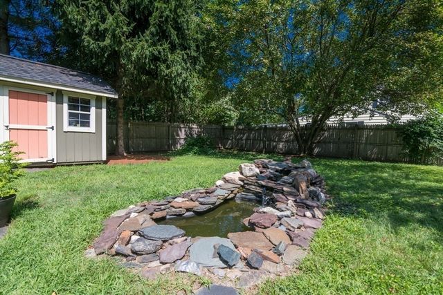 2 Lakeview Ave, Granby, MA 01033