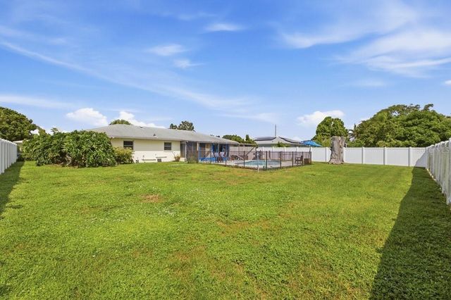 7201 11TH AVENUE W, Bradenton, FL 34209