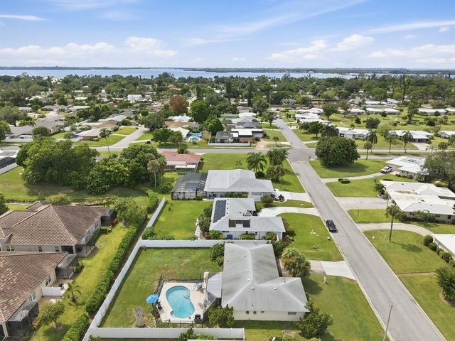 7201 11TH AVENUE W, Bradenton, FL 34209