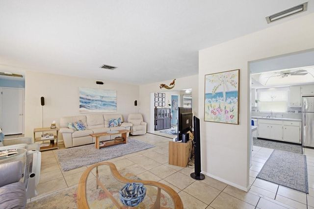7201 11TH AVENUE W, Bradenton, FL 34209