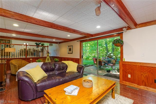 9124 Meadow Lane, Brecksville, OH 44141