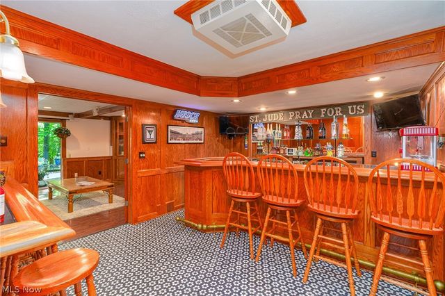 9124 Meadow Lane, Brecksville, OH 44141