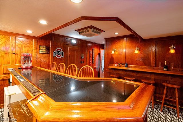 9124 Meadow Lane, Brecksville, OH 44141