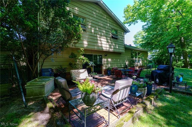 9124 Meadow Lane, Brecksville, OH 44141