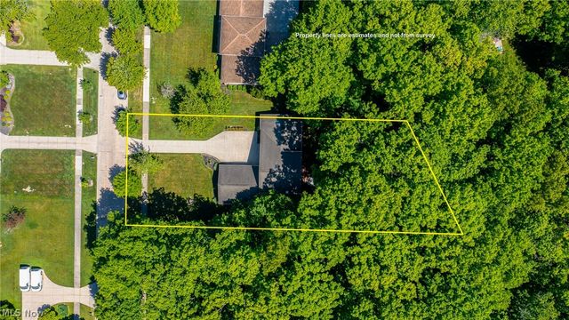 9124 Meadow Lane, Brecksville, OH 44141