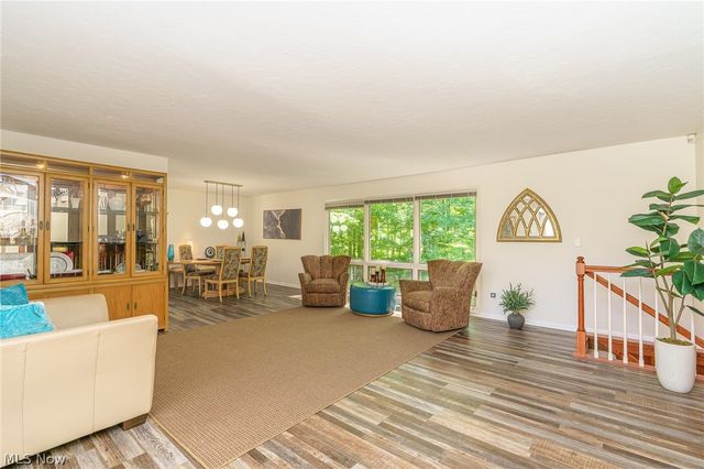 9124 Meadow Lane, Brecksville, OH 44141