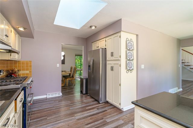 9124 Meadow Lane, Brecksville, OH 44141