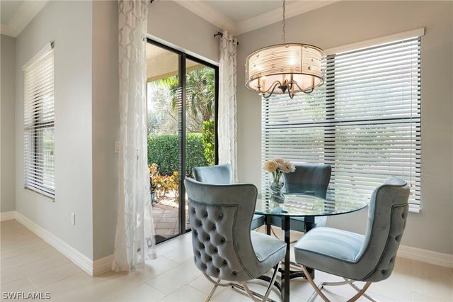 3606 Santaren CT, Naples, FL 34119