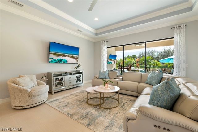 3606 Santaren CT, Naples, FL 34119