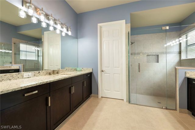 3606 Santaren CT, Naples, FL 34119